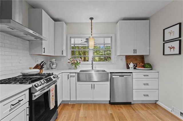 2333 Ferndale Drive, Atlanta, GA 30030