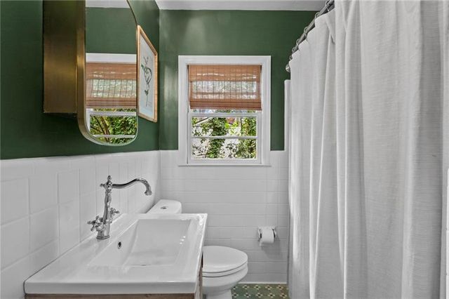 2333 Ferndale Drive, Atlanta, GA 30030