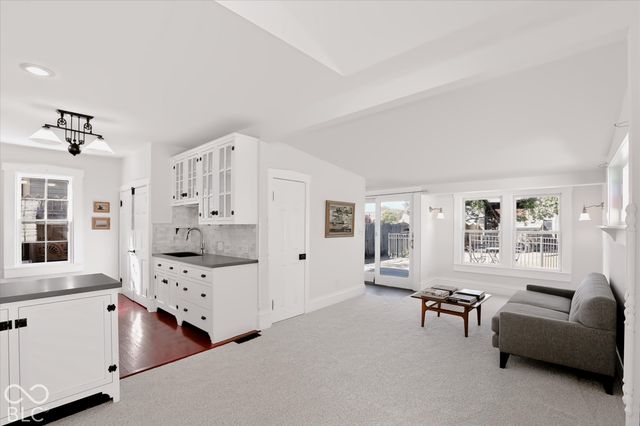 1114 E Saint Clair Street, Indianapolis, IN 46202