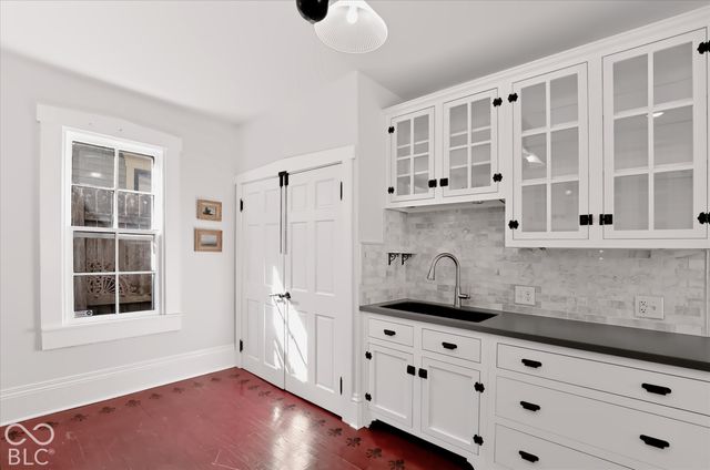 1114 E Saint Clair Street, Indianapolis, IN 46202