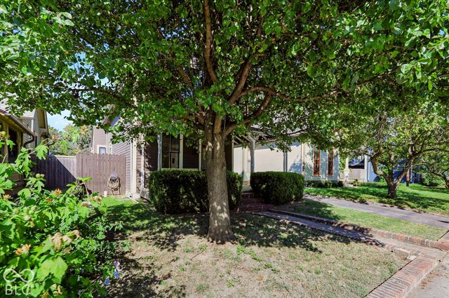 1114 E Saint Clair Street, Indianapolis, IN 46202