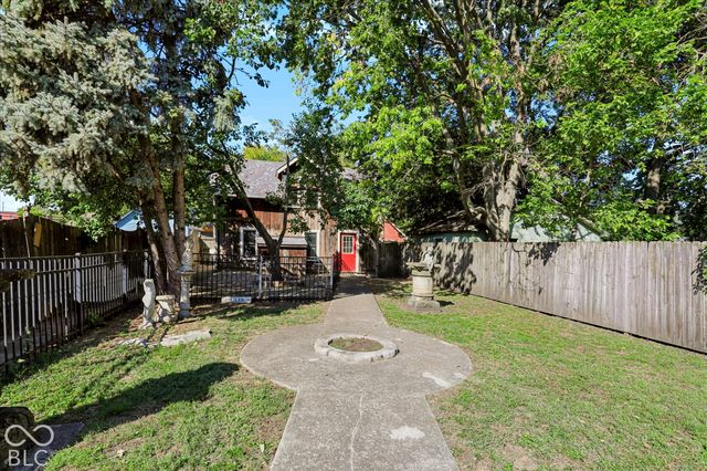 1114 E Saint Clair Street, Indianapolis, IN 46202