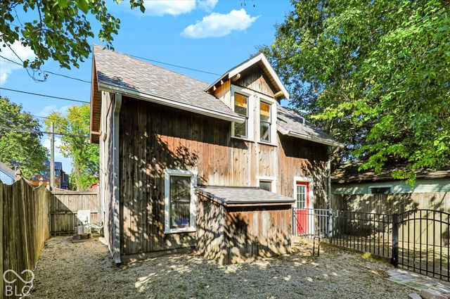 1114 E Saint Clair Street, Indianapolis, IN 46202