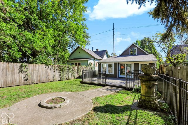 1114 E Saint Clair Street, Indianapolis, IN 46202
