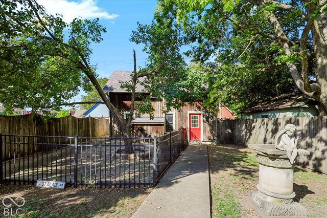 1114 E Saint Clair Street, Indianapolis, IN 46202
