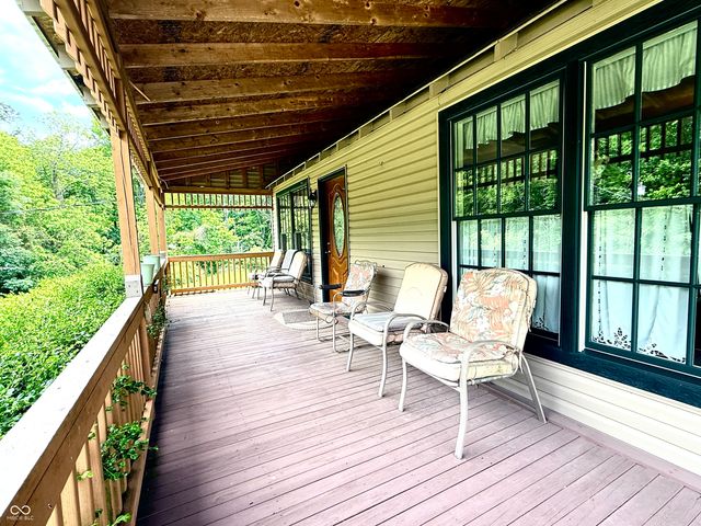 840 Nelson Ridge Road, Columbus, IN 47201