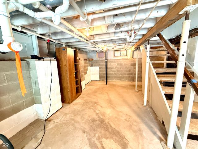 840 Nelson Ridge Road, Columbus, IN 47201