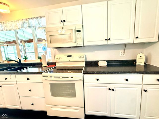 840 Nelson Ridge Road, Columbus, IN 47201