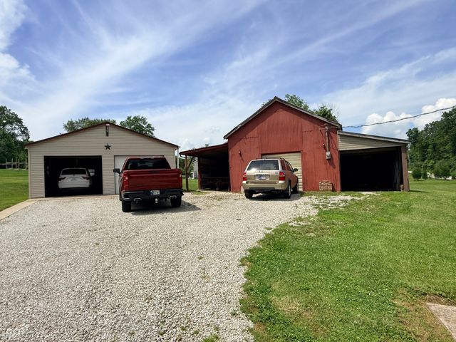 840 Nelson Ridge Road, Columbus, IN 47201