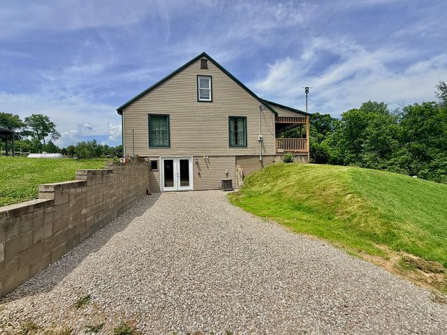 840 Nelson Ridge Road, Columbus, IN 47201
