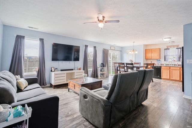 1004 Maple Run Drive, Sheridan, IN 46069