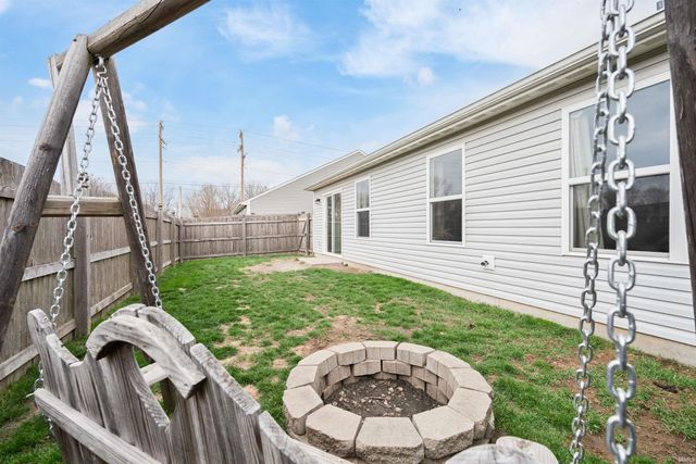 1004 Maple Run Drive, Sheridan, IN 46069