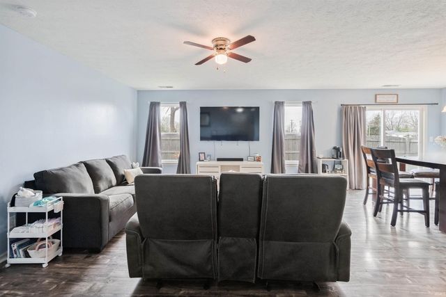 1004 Maple Run Drive, Sheridan, IN 46069