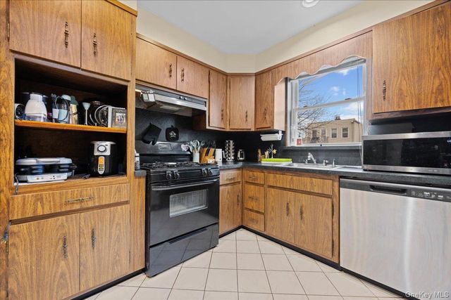 21-51 48th Street, Astoria, NY 11105