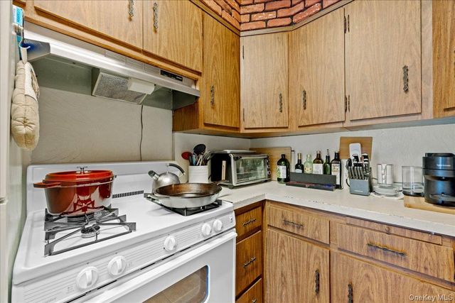 21-51 48th Street, Astoria, NY 11105