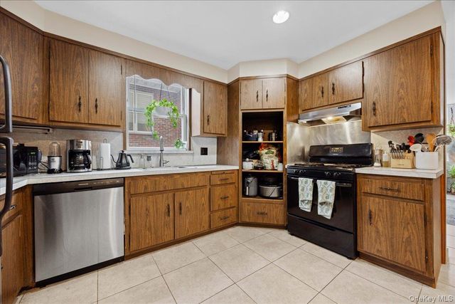 21-51 48th Street, Astoria, NY 11105