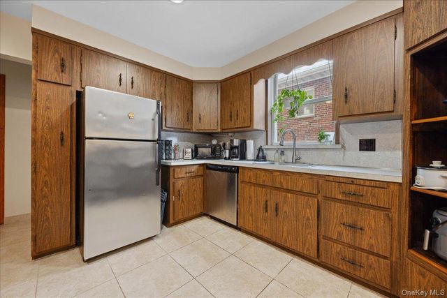 21-51 48th Street, Astoria, NY 11105