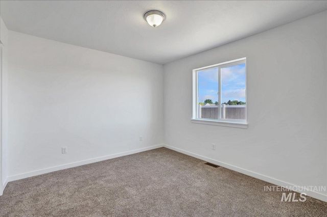 592 Eclipse Dr, Twin Falls, ID 83301