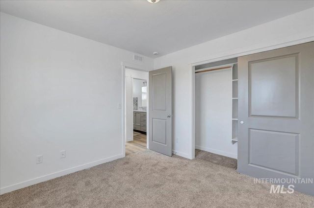 592 Eclipse Dr, Twin Falls, ID 83301