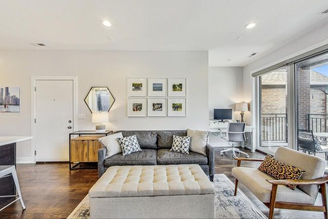 1057 N Winchester Avenue 2, Chicago, IL 60622