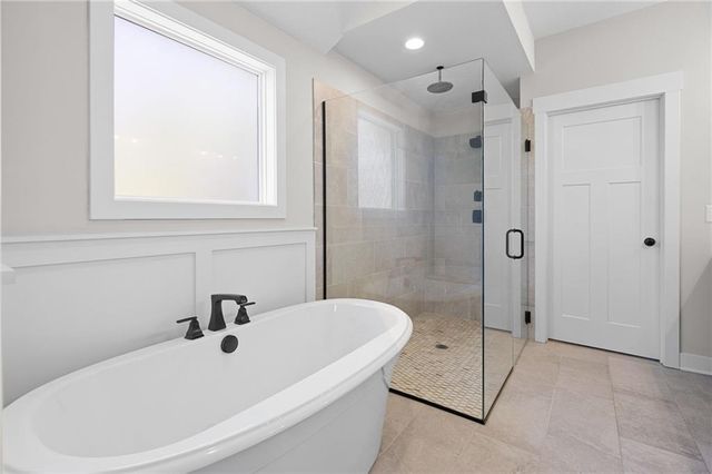 2362 SW River Trail Road, Lee's Summit, MO 64082