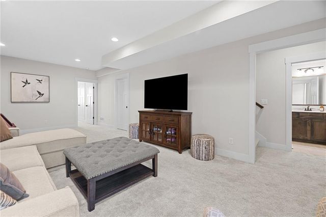 2362 SW River Trail Road, Lee's Summit, MO 64082