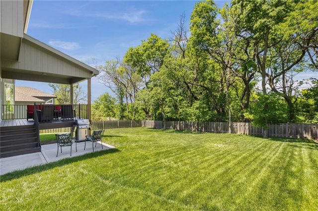 2362 SW River Trail Road, Lee's Summit, MO 64082