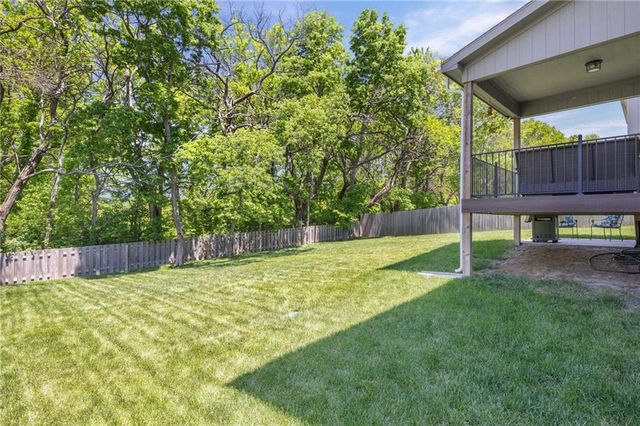 2362 SW River Trail Road, Lee's Summit, MO 64082