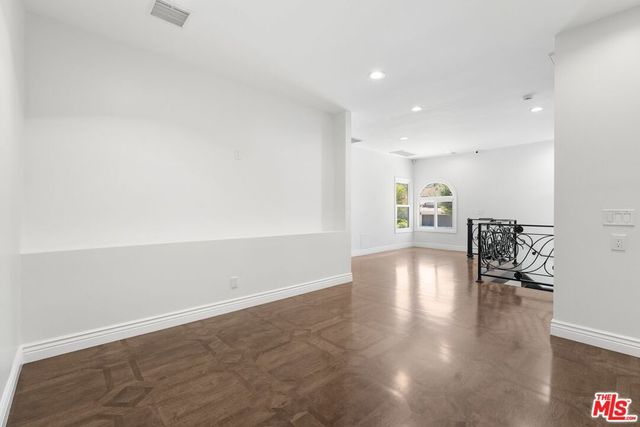 22405 Calipatria Drive, Calabasas, CA 91302