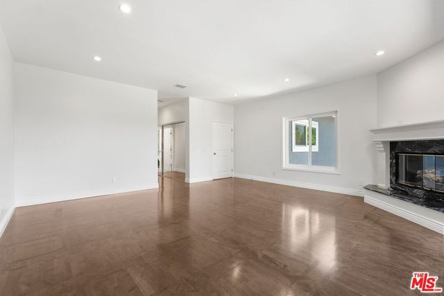 22405 Calipatria Drive, Calabasas, CA 91302