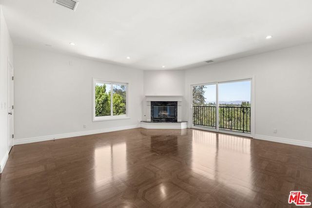 22405 Calipatria Drive, Calabasas, CA 91302