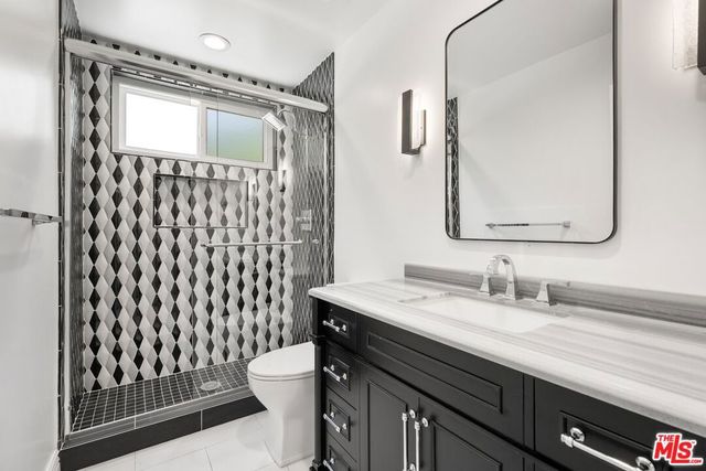 22405 Calipatria Drive, Calabasas, CA 91302