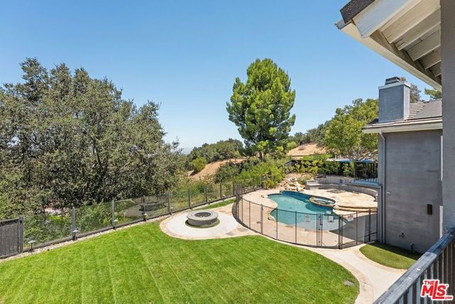22405 Calipatria Drive, Calabasas, CA 91302