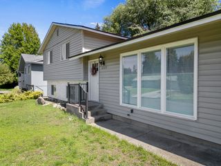 6127 S Crestline St, Spokane, WA 99223