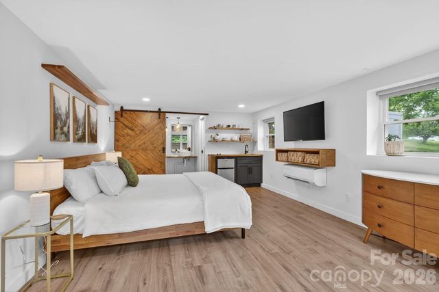 140 Dunbar Street, Bryson City, NC 28713