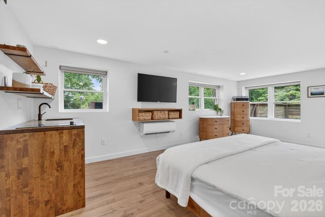 140 Dunbar Street, Bryson City, NC 28713