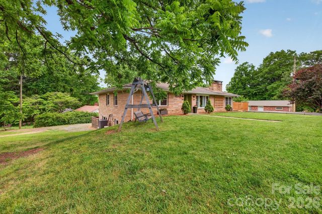 140 Dunbar Street, Bryson City, NC 28713