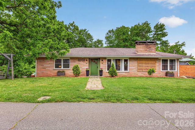 140 Dunbar Street, Bryson City, NC 28713