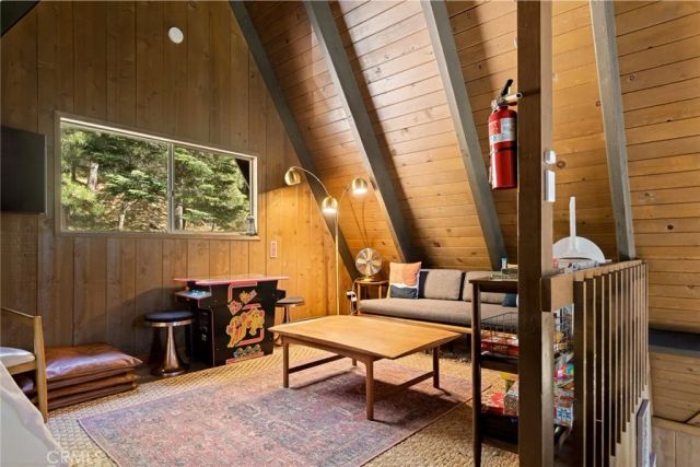 350 S. Fairway Dr, Lake Arrowhead, CA 92352