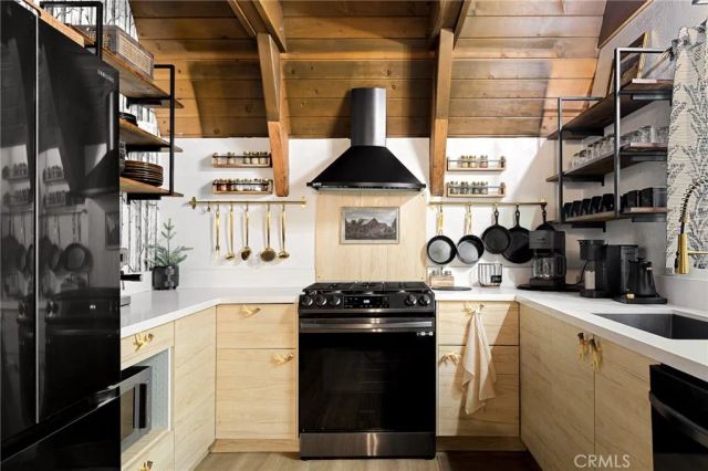350 S. Fairway Dr, Lake Arrowhead, CA 92352