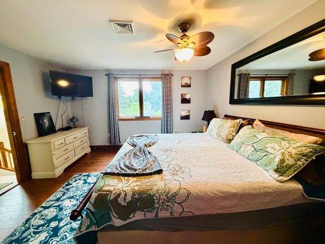 133 Cottonwood Ln, Agawam, MA 01001