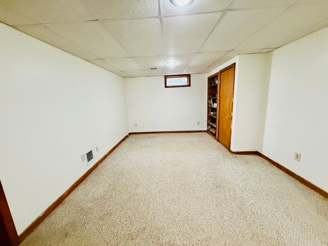 133 Cottonwood Ln, Agawam, MA 01001