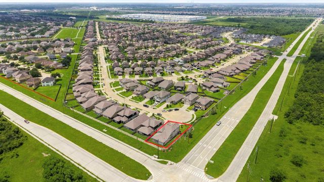 2203 Bright Sunrise Trail, Fresno, TX 77545