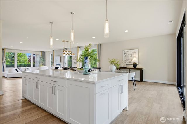 23398 SE 41st Court, Sammamish, WA 98075