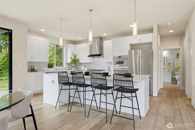 23398 SE 41st Court, Sammamish, WA 98075