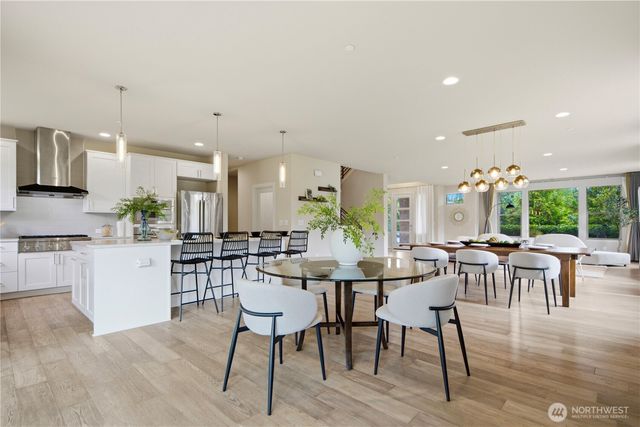 23398 SE 41st Court, Sammamish, WA 98075