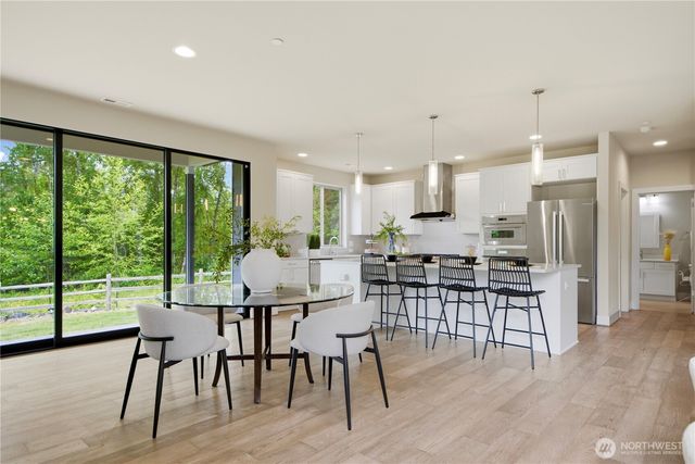 23398 SE 41st Court, Sammamish, WA 98075