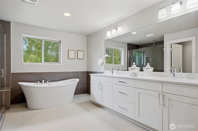 23398 SE 41st Court, Sammamish, WA 98075