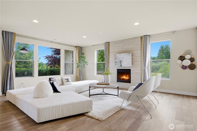 23398 SE 41st Court, Sammamish, WA 98075