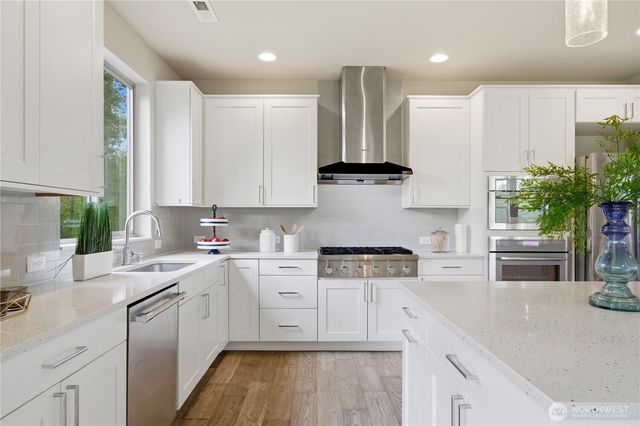 23398 SE 41st Court, Sammamish, WA 98075
